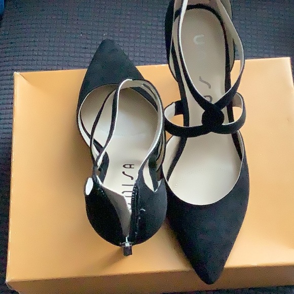 Unisa Women’s Black Fabric Pump - Picture 2 of 3